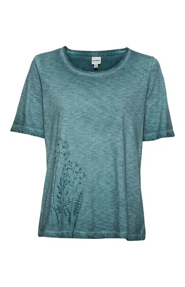Türkisfarbenes T-Shirt mit kurzärmeln, rundem Ausschnitt, asymmetrischem schwarzen Pflanzenmuster auf der linken Vorderseite, gerade geschnitten