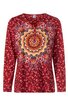 Langärmliges Shirt in dunklem Rot mit buntem Mandala-Muster in Gelb, Orange und Weiß, Rundhalsausschnitt, leicht taillierte Form