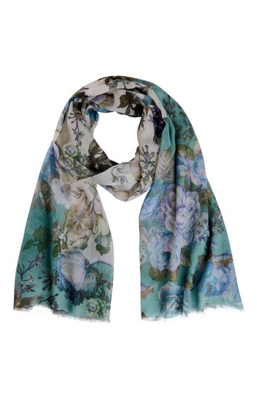 Großer Schal in Hellgrau und Türkistönen mit floralem Muster, rechteckig, leicht transparent, offene Fransen an den Enden