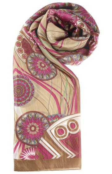 Schal in Beige mit pinkfarbenen, braunen und weißen Mandala-Mustern, rechteckig, leicht gerollt, feine Struktur, keine sichtbaren Verschlüsse