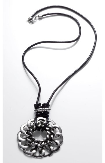 Kette mit Anhänger