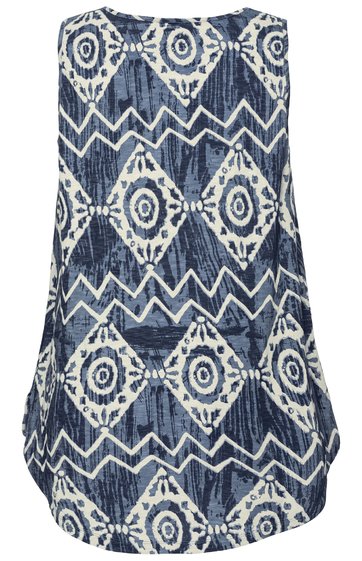 Ärmelloses Kleid in Blau und Weiß mit abstraktem Rautenmuster, rundem Ausschnitt, leicht ausgestellte Form