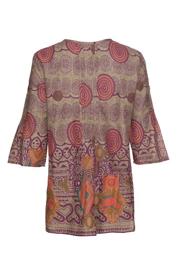 Tailliertes langes Oberteil in Beige mit roten und orangefarbenen Kreismustern und Ornamenten, dreiviertelärmel, rundhals, durchgehende Knopfleiste vorn, schmaler Kragen