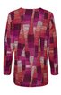 Langärmliges Damenoberteil in Rot- und Beerentönen, geometrisches Streifenmuster mit schmalen Linien, runder Ausschnitt, gerade Form, ohne sichtbare Verschlüsse
