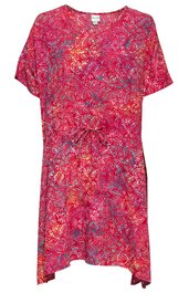 Rotes Damenkleid mit abstraktem Muster in Blau und Pink, kurzer Ärmel, V-Ausschnitt, asymmetrischer Saum, taillierter Schnitt, Tunnelzug in der Taille