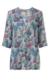 Bluse in hellem Türkis mit gemischtem floralen Muster in Blau, Pink und Weiß, V-Ausschnitt mit Knopfleiste, 3/4-lange Ärmel, lockere Form