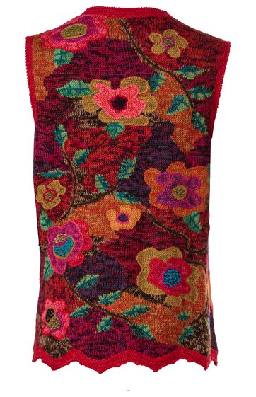 Ärmellose Strickweste in bordeauxrot mit floralen Mustern in grün, pink, orange, und gelb, V-förmiger Ausschnitt, gewellter Saum, gerade geschnitten