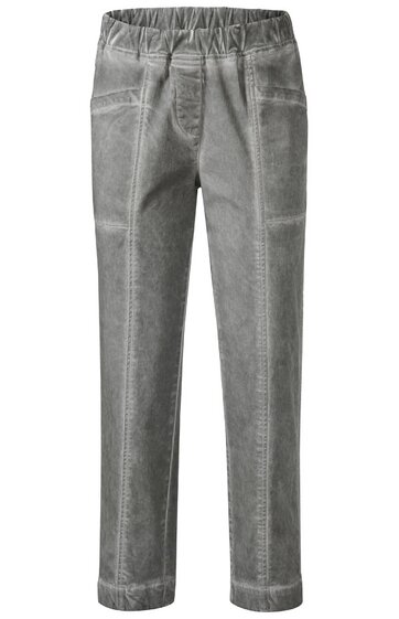 Kaffeemaschine in Schwarz und Silber, rechteckige Form, Display mit Tasten auf der Vorderseite, Wassertank auf der Rückseite, Tropfschale unten, kompakte Bauweise