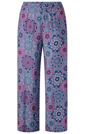 Hose in Lila mit mandalaähnlichem Blumenmuster in Blau und Dunkelblau, gerader Schnitt, elastischer Bund, keine sichtbaren Taschen
