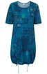 Locker geschnittenes Kleid in türkis mit abstraktem Patchwork-Muster, kurzer Arm, Rundhalsausschnitt, ballonförmiger Saum mit Tunnelzug, knielang