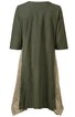 Mittellanges Kleid olivgrün mit halblangen Ärmeln, asymmetrischer Saum, seitliche beige Netzstoffeinsätze, rundem Ausschnitt hinten