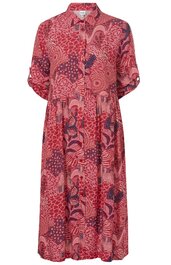 Knielanges Hemdkleid in Rot mit abstraktem Muster in Dunkelrot und Rosa, klassischer Hemdkragen, durchgehende Knopfleiste, dreiviertellange Ärmel mit Riegeln zum Hochkrempeln, lockere Passform