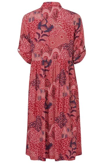 Midikleid in Rot mit abstraktem Muster in Blau und Rosa, Stehkragen, kurze Ärmel mit Aufschlag, lockere Passform, keine sichtbaren Verschlüsse