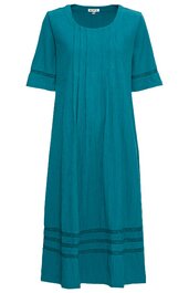 Knielanges Kleid in petrolblau, unifarben, rundhalsausschnitt, halblange Ärmel mit dekorativen Besätzen, vertikale Ziernähte vorne, Saum mit mehreren horizontalen Zierstreifen