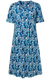 Blaues, knielanges Kleid mit weißem und hellblauem Blumenmuster, Rundhalsausschnitt, Halbarm, leicht ausgestellte Form