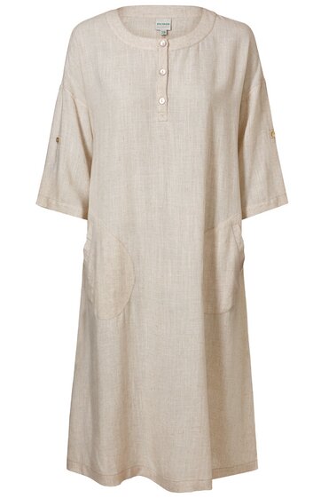 Beiges, knielanges Kleid mit Dreiviertelärmeln, Rundhalsausschnitt, Knopfleiste vorne, aufgesetzte Taschen, lockere Passform