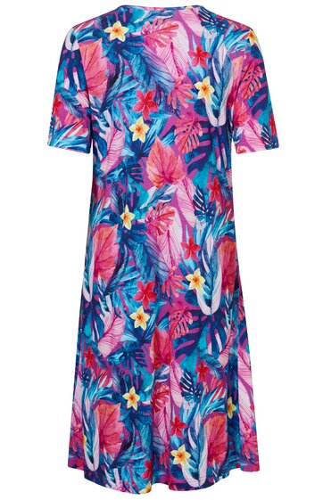 Knielanges Kleid in Blau mit pinkfarbenem und rotem Blattmuster, gelben und weißen Blumen, Rundhalsausschnitt, kurze Ärmel, ausgestellter Rock
