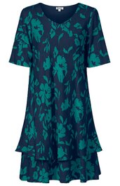 Kleid in Marineblau mit großen, abstrakten Blumenmustern in Petrol, V-Ausschnitt, kurze Ärmel, zweilagiger, leicht ausgestellter Schnitt
