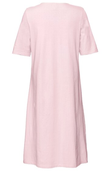 Hellrosa Kleid mit kurzem Arm, ohne Muster, locker fallend, rundem Ausschnitt, knielang