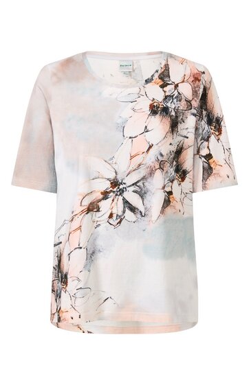 Kaffeemaschine in Schwarz und Silber, rechteckige Form, Display mit Tasten auf der Vorderseite, Wassertank auf der Rückseite, Tropfschale unten, kompakte Bauweise