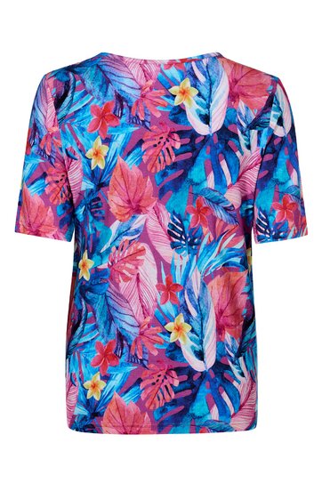 T-Shirt in kräftigem Blau mit tropischem Blumen- und Blättermuster in Pink, Rot und Gelb, rundem Halsausschnitt, kurze Ärmel, lockere Passform
