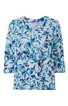 Damen-Shirt in Hellgrau mit blau-grünem Blättermuster, Rundhalsausschnitt, 3/4-lange Ärmel, gerade geschnitten