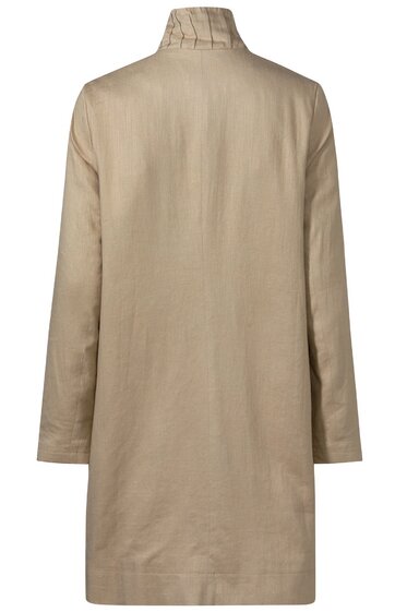 Hellbrauner Mantel, einfarbig, langer gerader Schnitt, Stehkragen, lange Ärmel, Rückansicht