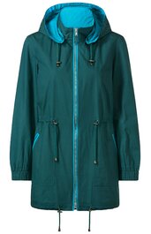 Kaffeemaschine in Schwarz und Silber, rechteckige Form, Display mit Tasten auf der Vorderseite, Wassertank auf der Rückseite, Tropfschale unten, kompakte Bauweise