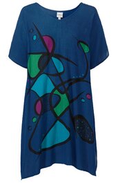 Damenkleid, dunkelblau mit abstraktem Muster in grün, türkis, lila und pink, kurzarm, V-Ausschnitt, locker geschnitten, knieumspielend