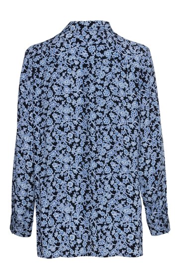 Damenbluse dunkelblau mit kleinem hellblau-weißem Blumenmuster, langärmlig, Stehkragen, offene Vorderseite ohne sichtbare Knöpfe, gerade geschnitten