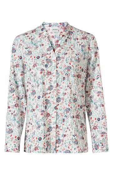 Bluse in Weiß mit floralem Muster in Rot, Blau und Grün, klassischer Hemdblusenkragen, lange Ärmel, verdeckte Knopfleiste, gerade geschnitten