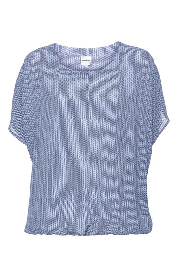 Bluse in Taubenblau mit feinem Punktmuster, Rundhalsausschnitt, kurzer weiter Fledermausärmel, lockere Form mit elastischem Saum