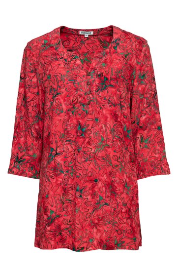 Rotes Damenhemd mit floralem Muster in Grün und Blau, V-Ausschnitt, dreiviertellange Ärmel mit Knopfmanschetten, lockere, leichte Passform