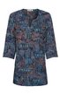 Bluse in dunklem Blau und Lila mit abstraktem Muster, V-Ausschnitt ohne Kragen, 3-4-Armellänge, lockere Passform