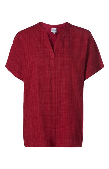 Rotes Damenoberteil mit kurzen Ärmeln, geradem Schnitt, Rundhalsausschnitt mit kleinem Schlitz, strukturierte Oberfläche ohne Muster