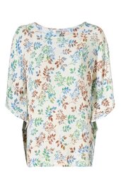 Damenbluse in Weiß mit floralem Muster in Blau, Grün und Braun, rundem Ausschnitt, dreiviertellange weite Ärmel, lockere gerade Form