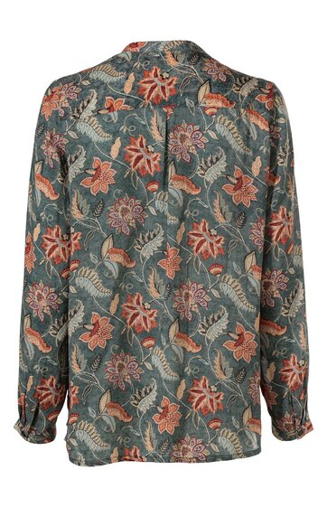 Langärmlige Bluse in dunklem Petrol mit großflächigem floralen Muster in Rostrot und Hellbeige, Stehkragen, Knopfleiste verdeckt, lockere Passform