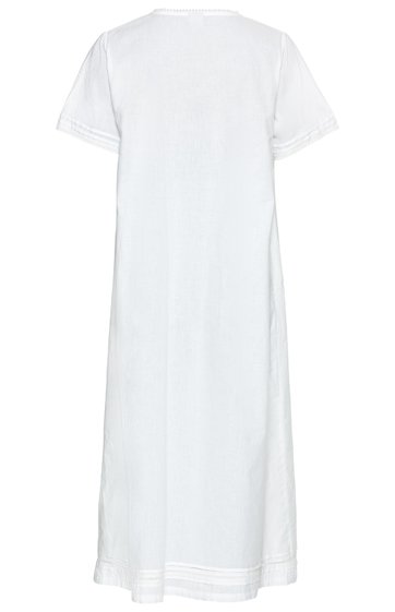 Weißes Nachthemd, schlicht, kurzärmelig, rundhalsausschnitt, knie- bis wadenlang, gerade geschnitten, ohne Muster oder Verzierungen