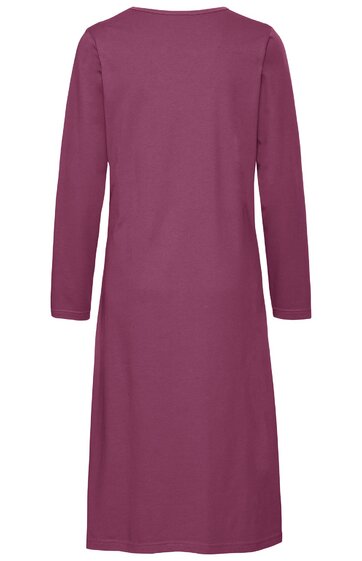 Langärmeliges Kleid in gedecktem Beerenton, einfarbig, gerade geschnitten, knieumspielende Länge, ohne sichtbare Verschlüsse oder Verzierungen