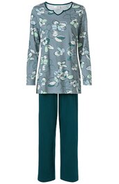 Zweiteiliges Damen-Schlafanzug-Set, Oberteil taubenblau mit großen weißen und hellblauen Blumenmustern, Rundhalsausschnitt, lange Ärmel, Hose einfarbig dunkelgrün, gerade geschnitten