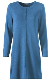 Blaues, knielanges Strickkleid mit langem Arm, Rundhalsausschnitt, vertikaler Mittelnaht vorne, schlichter Schnitt, gerade Form