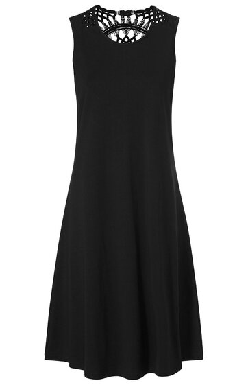 Schwarzes ärmelloses Kleid mit ausgestelltem Rock, auffälligem rundem Ausschnitt mit Flechtmuster, knielang