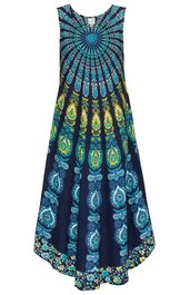 Ärmelloses, langes Kleid in Dunkelblau mit Mandala-Muster in Türkis, Hellblau, Gelb und Grün, rundem Ausschnitt, ausgestellter Schnitt, asymmetrischer Saum