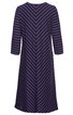 Kleid in dunkellila mit schwarzen diagonalen Streifen, 3/4-Ärmel, A-Linie, rundhalsausschnitt, knielang