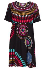 Schwarzes knielanges Kleid mit buntem, kreisförmigem Muster in Rot, Türkis, Blau, Gelb und Pink, Rundhalsausschnitt, kurze Ärmel, lockere Passform