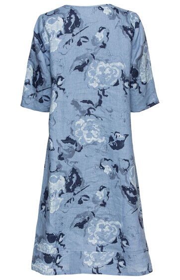 Hellblaues Kleid mit dunkelblauem und weißem Blumenmuster, halbärmlig, rundhals, gerade geschnitten