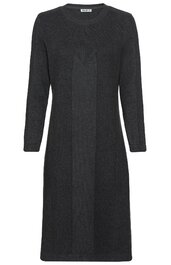 Dunkelgraues, knielanges Kleid mit langem Arm, Rundhalsausschnitt, gerade geschnitten, ohne Muster, mittig nahtähnliche Struktur
