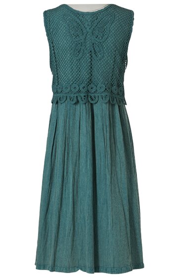 Ärmelloses Kleid in Petrol, obere Hälfte mit gehäkeltem Blumenmuster, Rundhalsausschnitt, taillierter Schnitt, Faltenrock, knielang