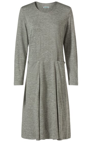Langärmeliges, knielanges Kleid in mittlerem Grauton, rundhalsausschnitt, lockere Passform, rechteckige aufgesetzte Tasche vorne rechts, glatte Oberfläche