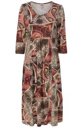 Langärmliges Maxikleid mit V-Ausschnitt, gemustert in Braun- und Rottönen, abstraktes Patchwork-Design, taillierter Schnitt, fließender Rock, langärmlig